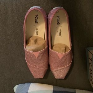 Size 6 - never been warm women’s sparkly TOMS
